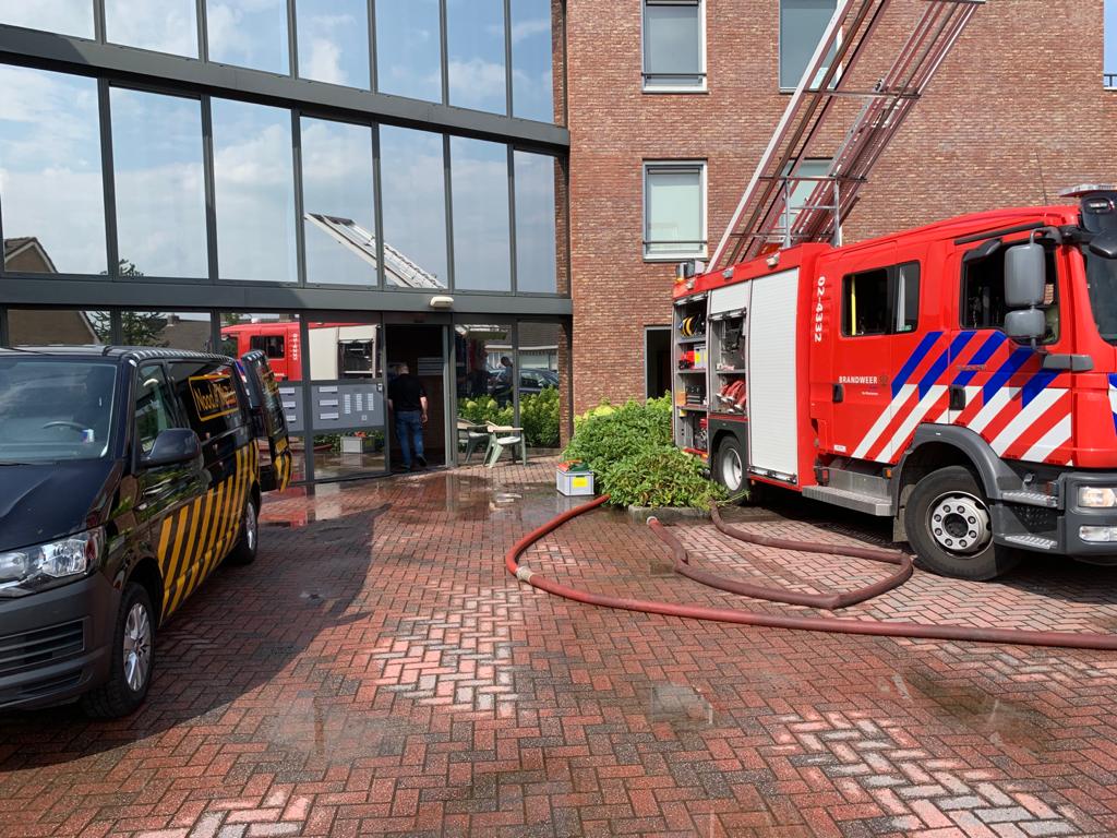 Afbeelding 8 woningen ontruimd Sikkemhûs in De Westereen